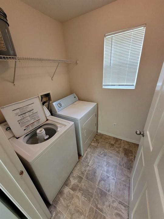 For Rent: $1,250 (1 beds, 1 baths, 779 Square Feet)