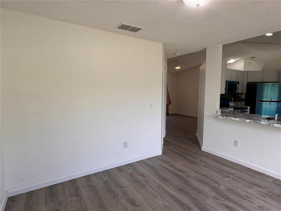 For Rent: $2,300 (3 beds, 2 baths, 1607 Square Feet)