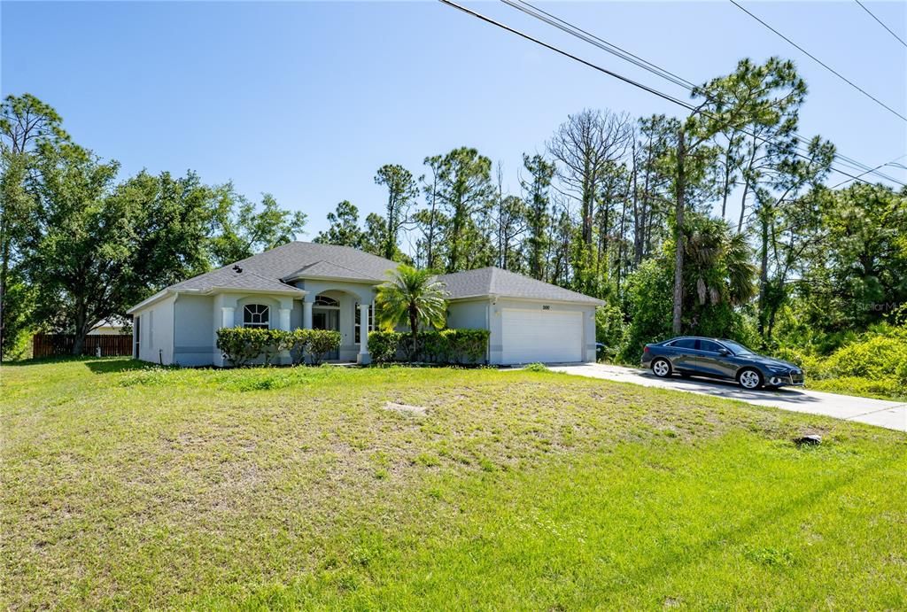 For Sale: $330,000 (3 beds, 2 baths, 1890 Square Feet)