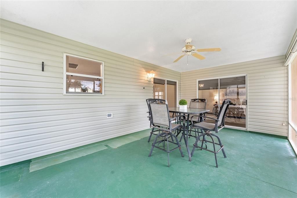 For Sale: $274,850 (2 beds, 2 baths, 1148 Square Feet)