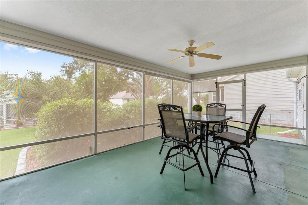 For Sale: $274,850 (2 beds, 2 baths, 1148 Square Feet)