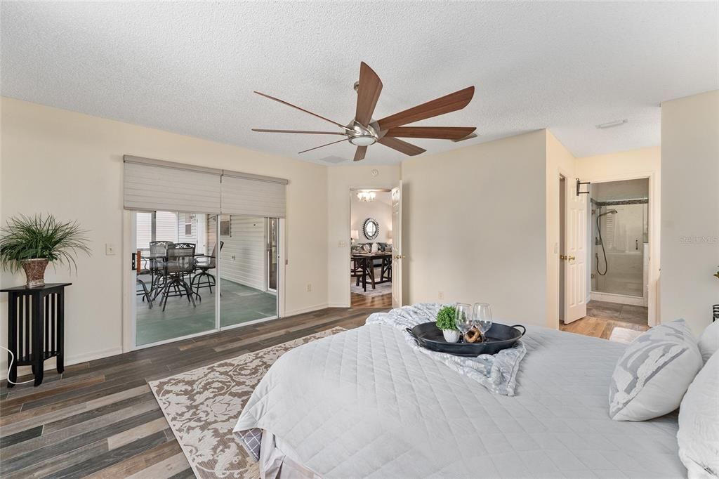 For Sale: $274,850 (2 beds, 2 baths, 1148 Square Feet)