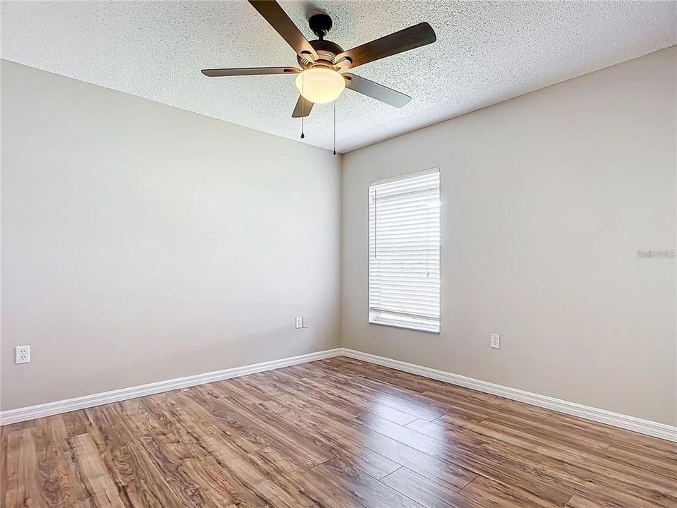 For Rent: $2,400 (3 beds, 2 baths, 1636 Square Feet)