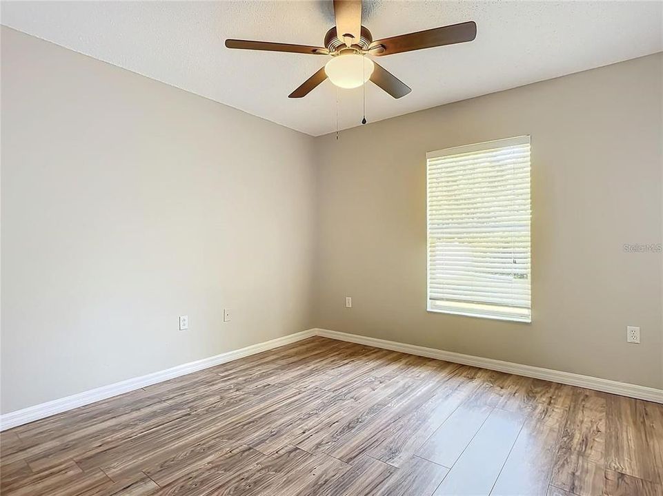 For Rent: $2,400 (3 beds, 2 baths, 1636 Square Feet)