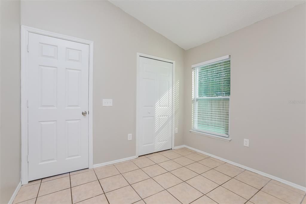 For Rent: $2,075 (4 beds, 2 baths, 1588 Square Feet)