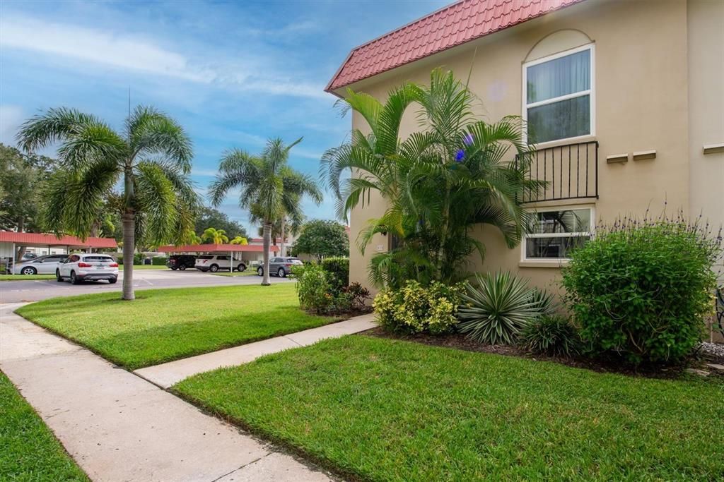 For Sale: $395,000 (3 beds, 2 baths, 1370 Square Feet)