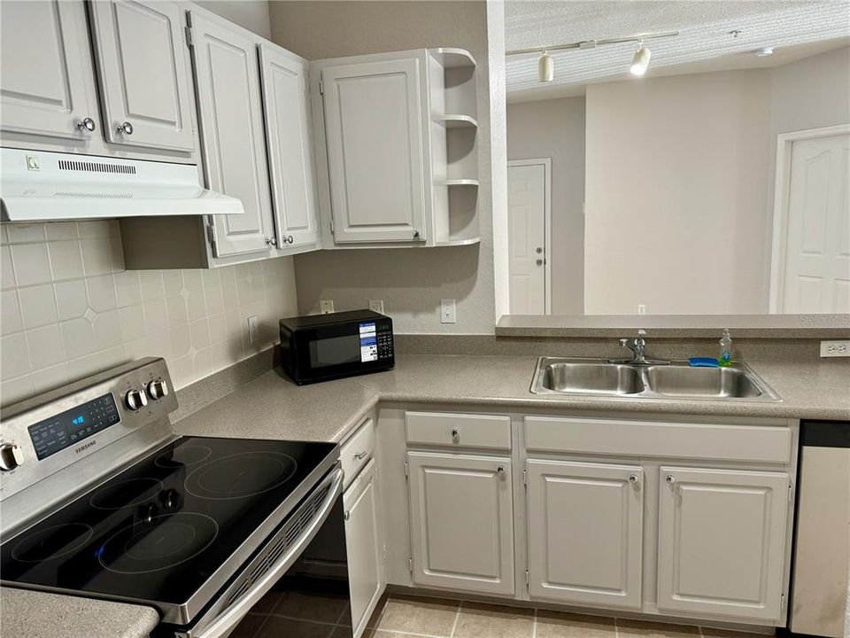 For Rent: $1,625 (2 beds, 2 baths, 1048 Square Feet)