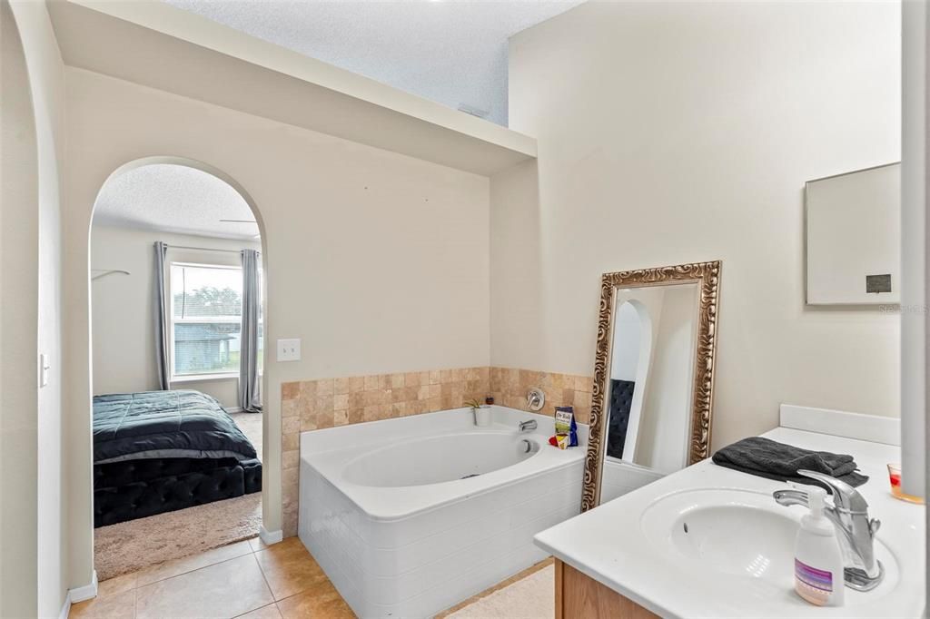 Master bath shower and Tub