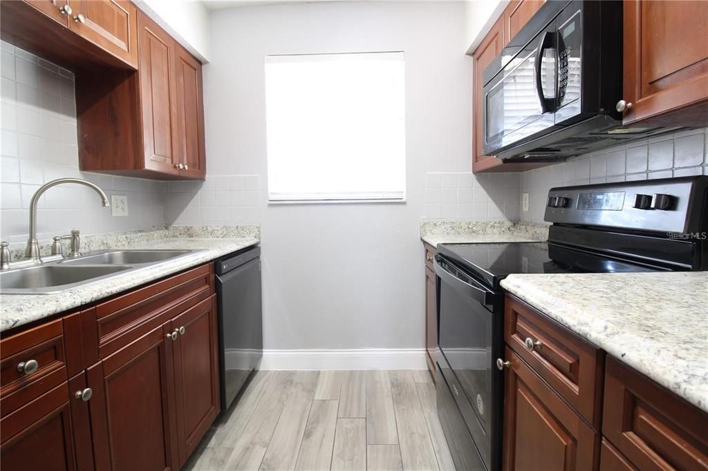 For Rent: $1,650 (2 beds, 2 baths, 1059 Square Feet)