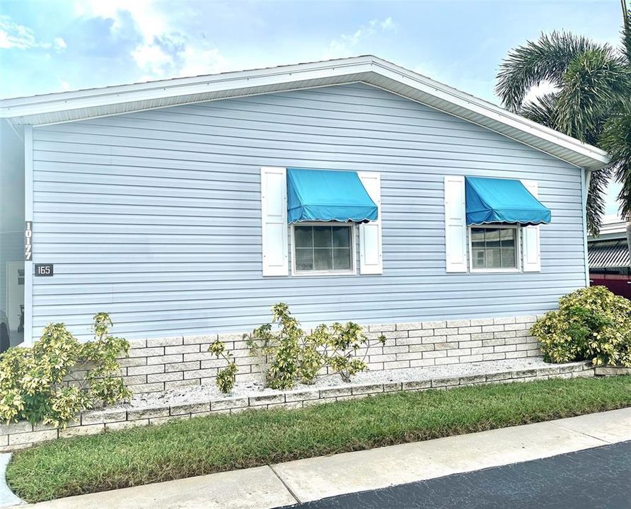 For Sale: $299,900 (3 beds, 2 baths, 1497 Square Feet)