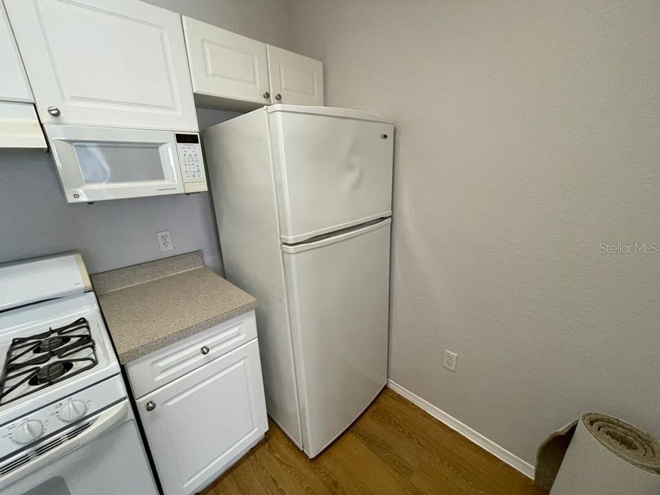 For Sale: $190,000 (2 beds, 2 baths, 1212 Square Feet)