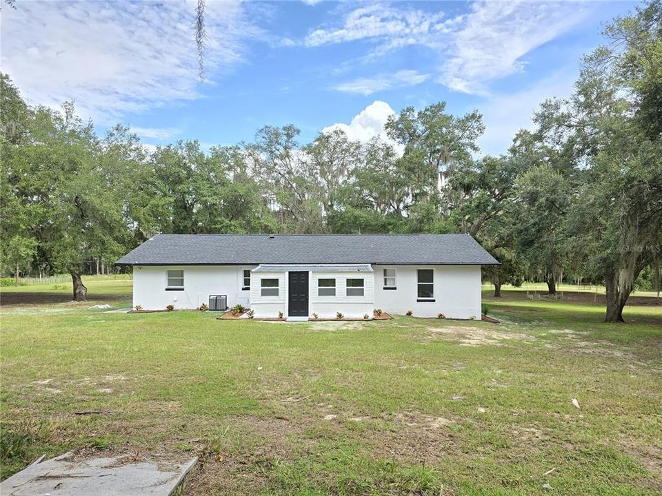 For Sale: $425,000 (3 beds, 2 baths, 1232 Square Feet)