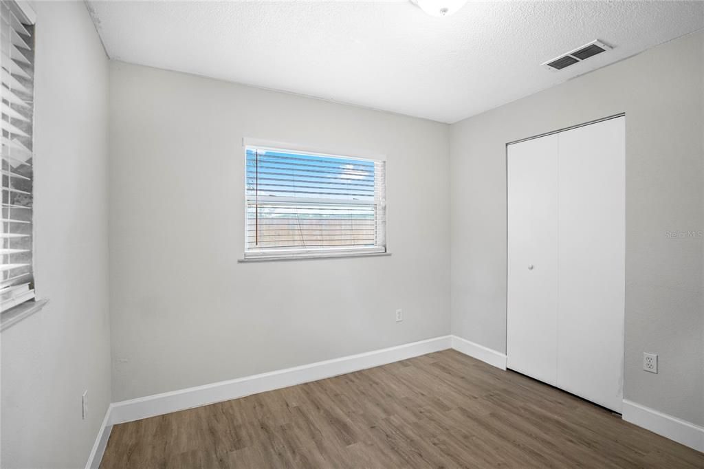 For Sale: $285,000 (3 beds, 1 baths, 875 Square Feet)