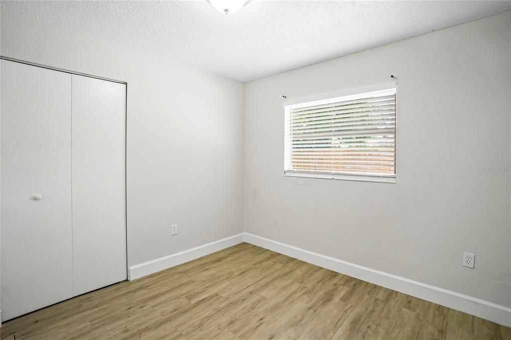 For Sale: $285,000 (3 beds, 1 baths, 875 Square Feet)