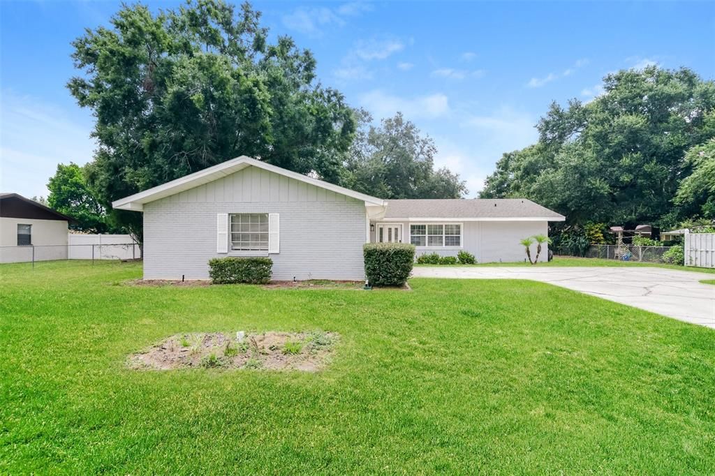 For Sale: $315,000 (3 beds, 2 baths, 1543 Square Feet)