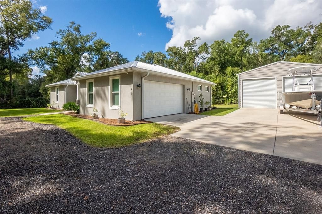 For Sale: $519,000 (3 beds, 2 baths, 1695 Square Feet)