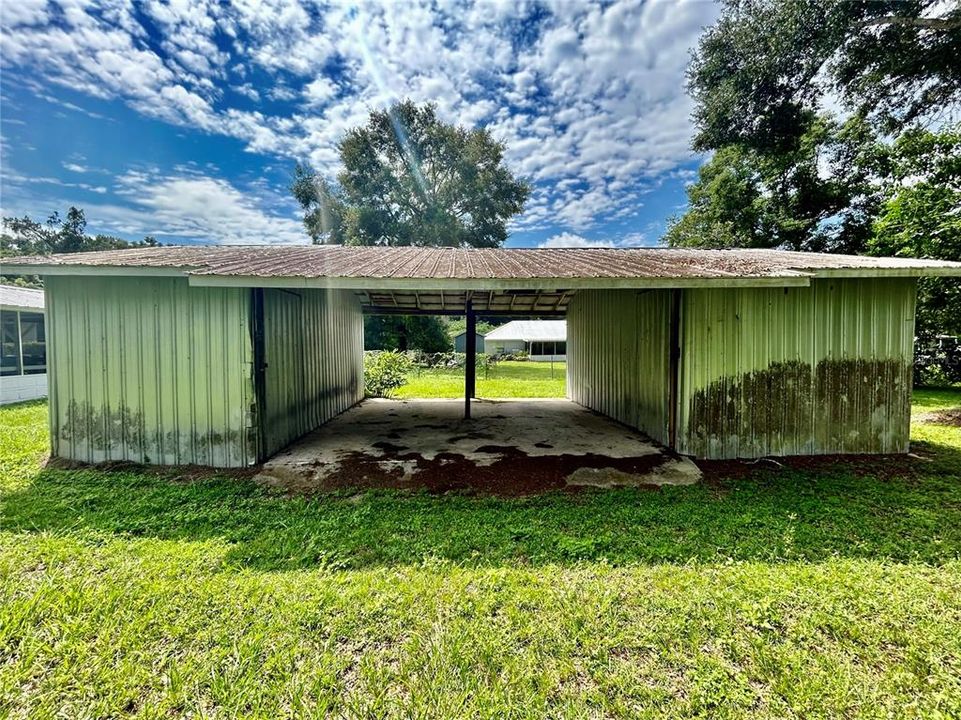 Metal garage/barn