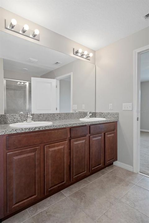 For Sale: $329,900 (3 beds, 2 baths, 1601 Square Feet)