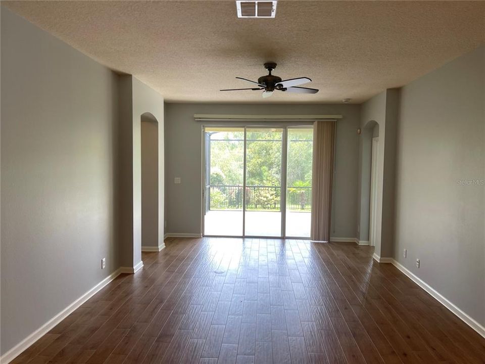 For Rent: $2,250 (3 beds, 2 baths, 1753 Square Feet)