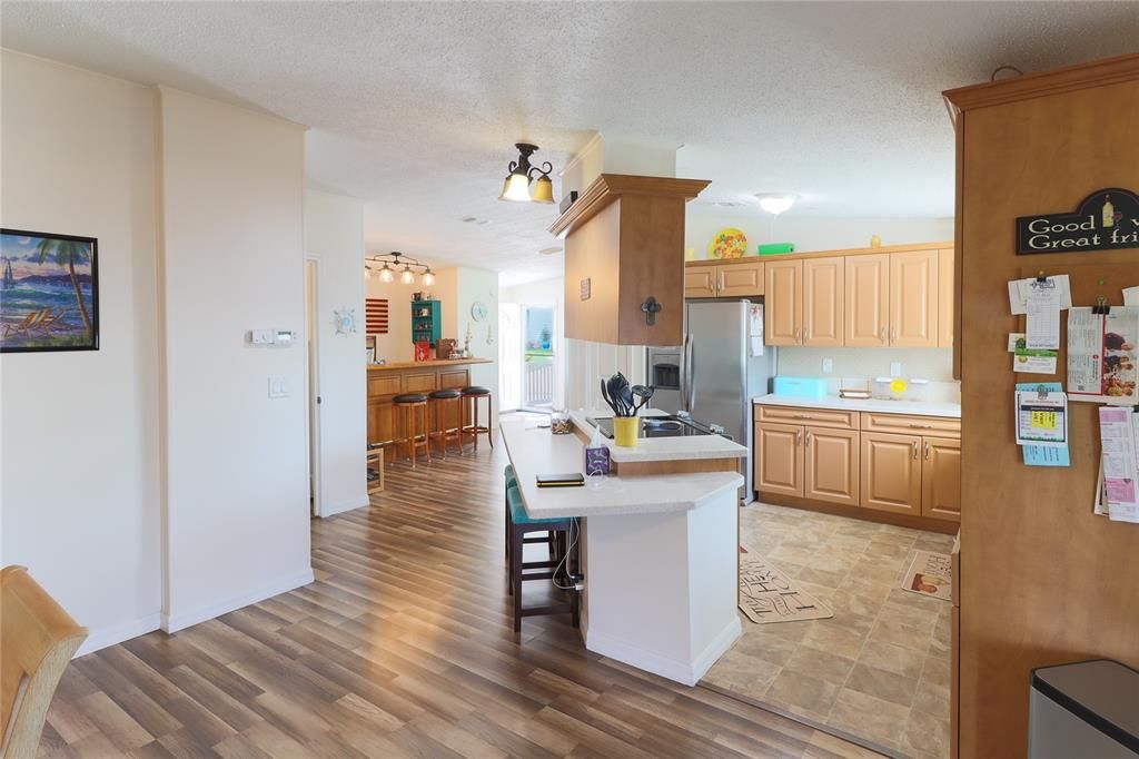 For Sale: $259,900 (2 beds, 2 baths, 1604 Square Feet)