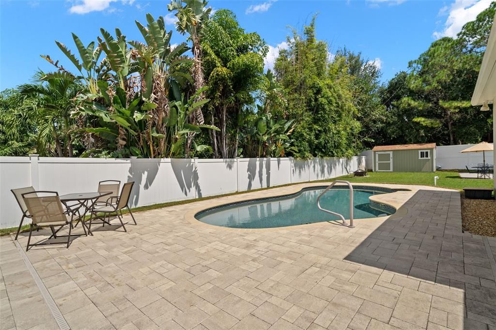 For Sale: $1,050,000 (5 beds, 2 baths, 3094 Square Feet)