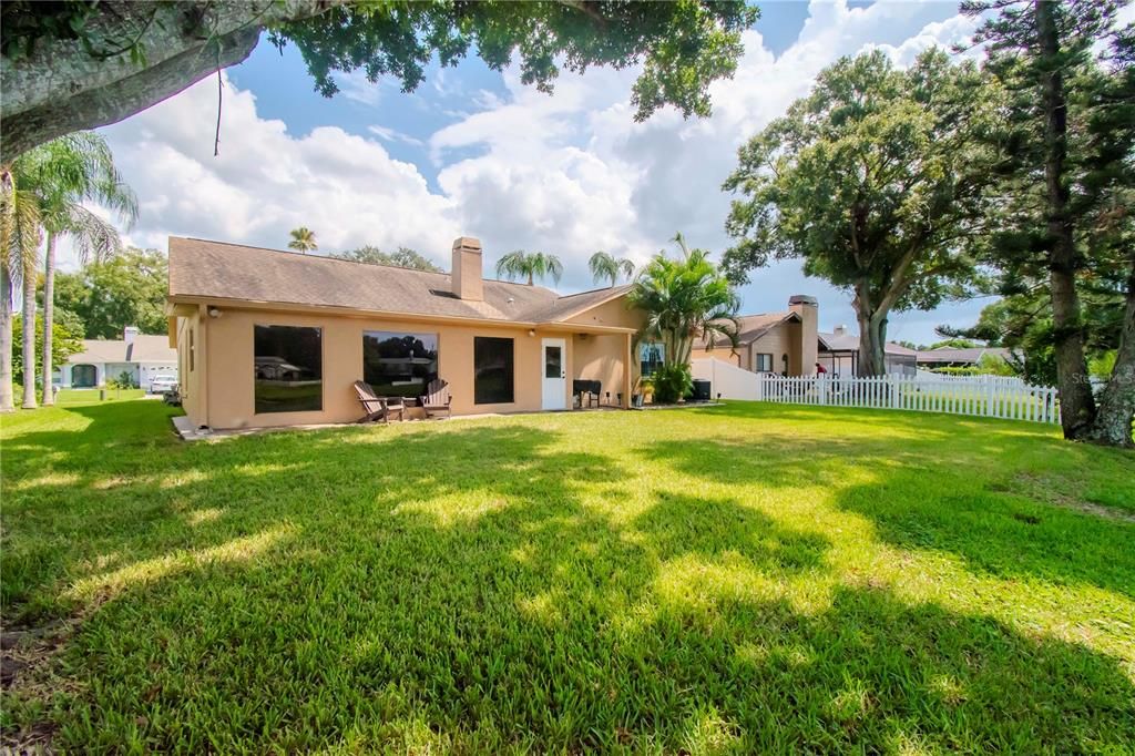 For Sale: $475,000 (3 beds, 2 baths, 2389 Square Feet)