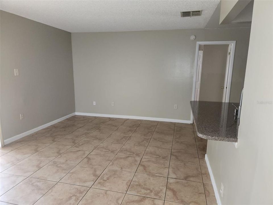 For Rent: $1,700 (2 beds, 2 baths, 910 Square Feet)