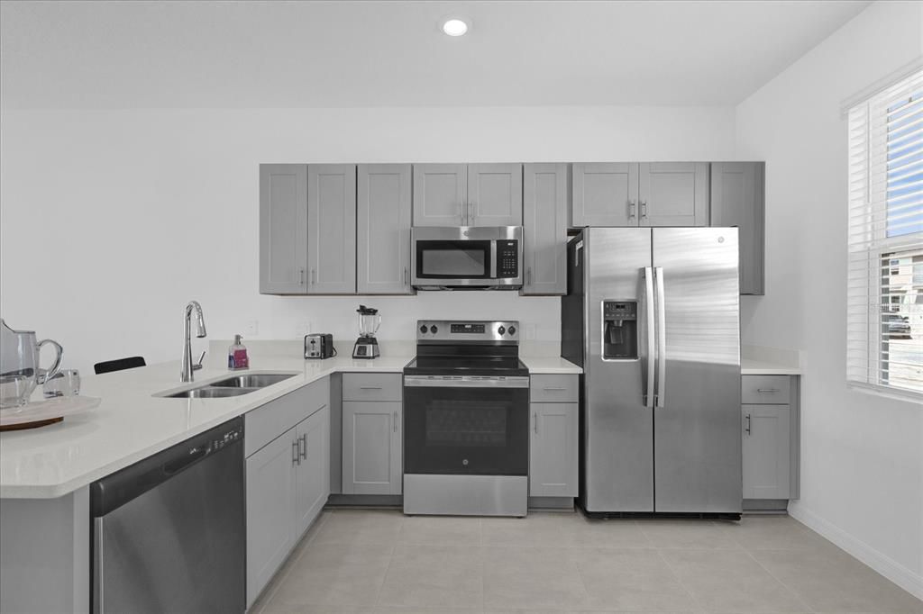 For Rent: $2,500 (2 beds, 2 baths, 1187 Square Feet)