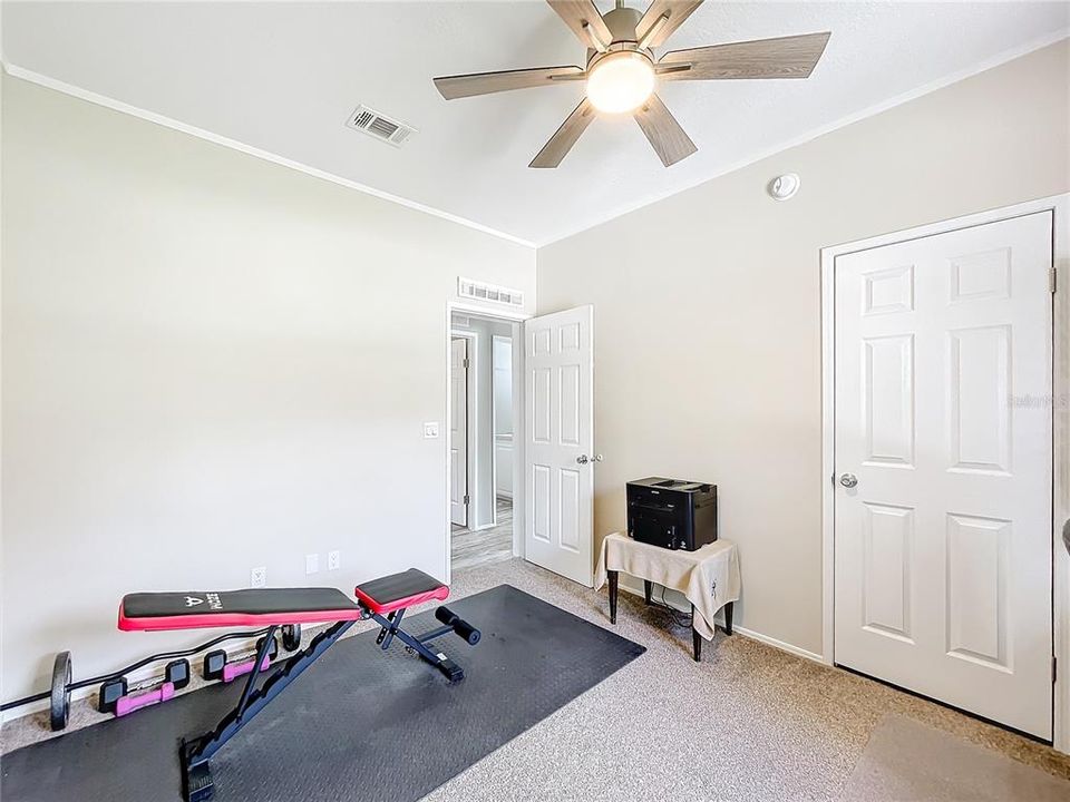 For Sale: $365,000 (3 beds, 2 baths, 1296 Square Feet)