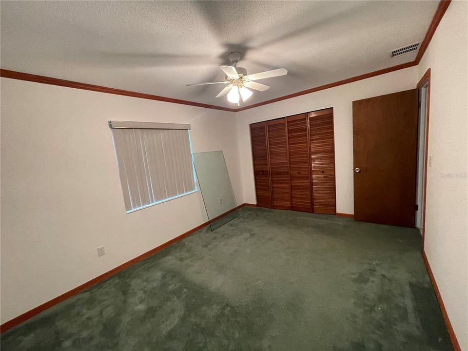 For Sale: $299,000 (2 beds, 1 baths, 900 Square Feet)