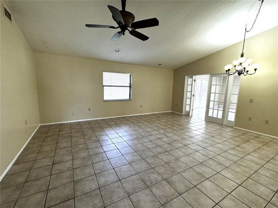 For Sale: $474,900 (4 beds, 2 baths, 2069 Square Feet)