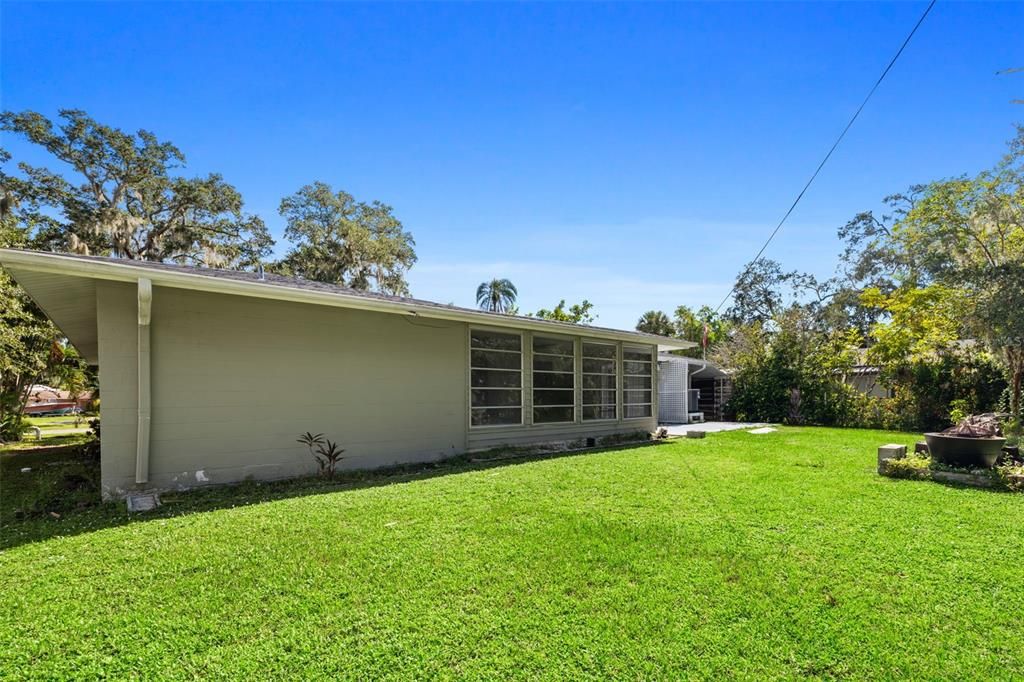 For Sale: $429,000 (3 beds, 2 baths, 1663 Square Feet)