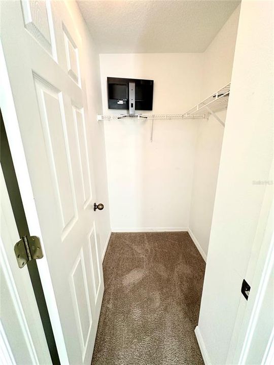 For Rent: $1,900 (2 beds, 1 baths, 1250 Square Feet)