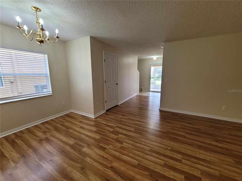 For Rent: $2,300 (3 beds, 2 baths, 1880 Square Feet)