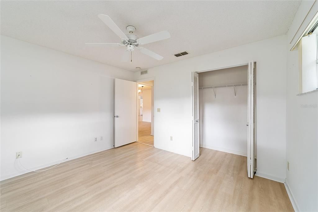 For Sale: $182,000 (2 beds, 2 baths, 1412 Square Feet)