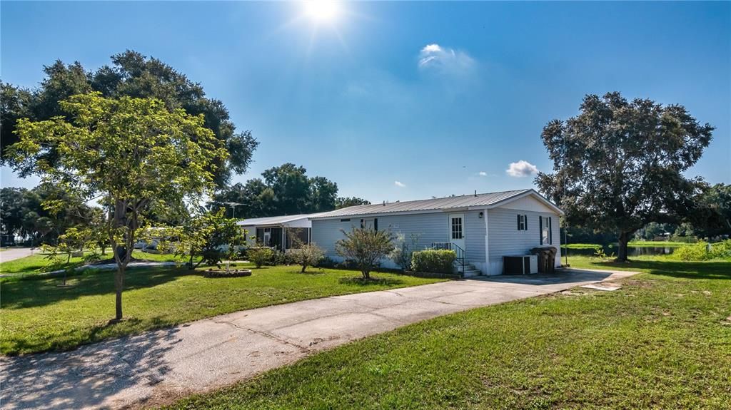 Vendido Recientemente: $219,000 (3 camas, 2 baños, 960 Pies cuadrados)