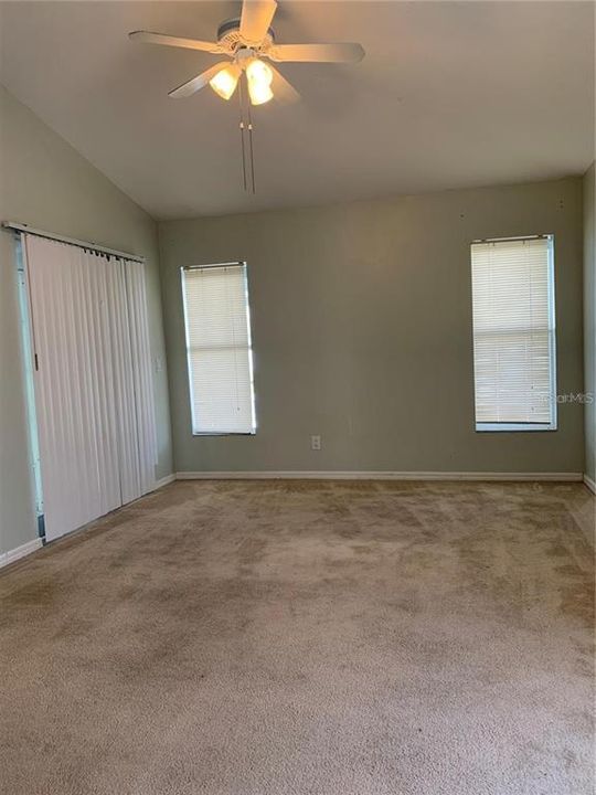 For Rent: $2,800 (4 beds, 2 baths, 2079 Square Feet)