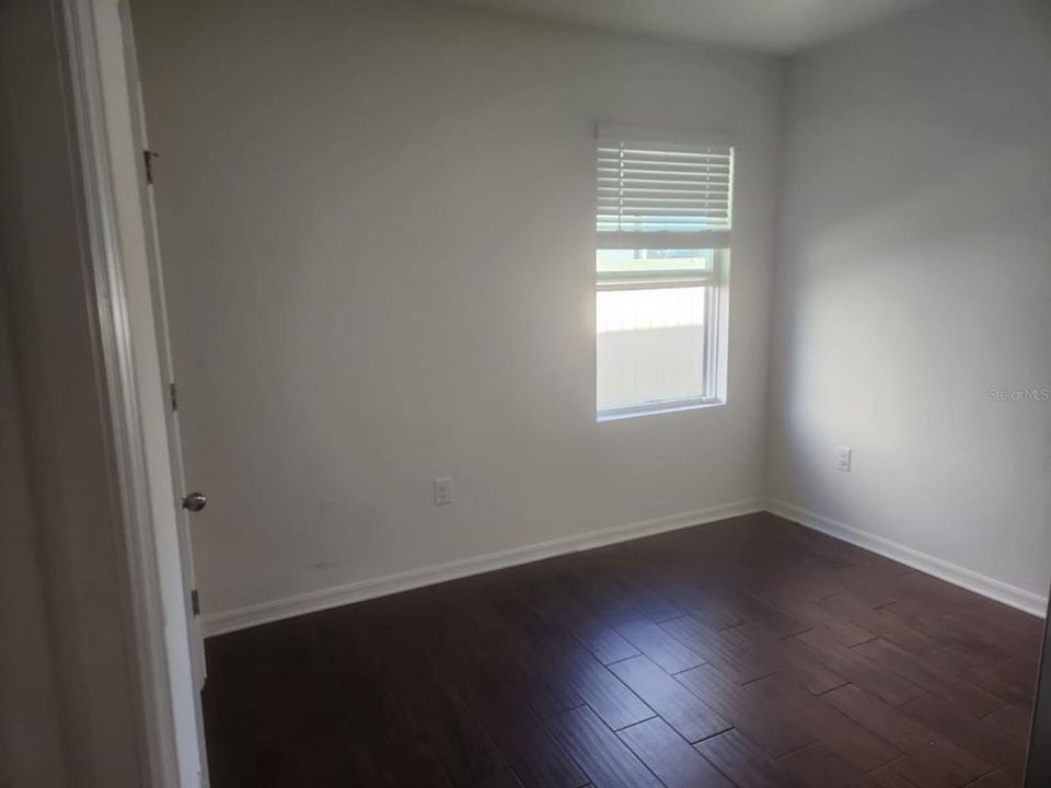 For Rent: $2,400 (3 beds, 2 baths, 1697 Square Feet)