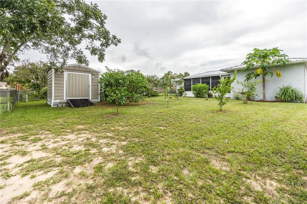 For Sale: $198,000 (2 beds, 2 baths, 1004 Square Feet)