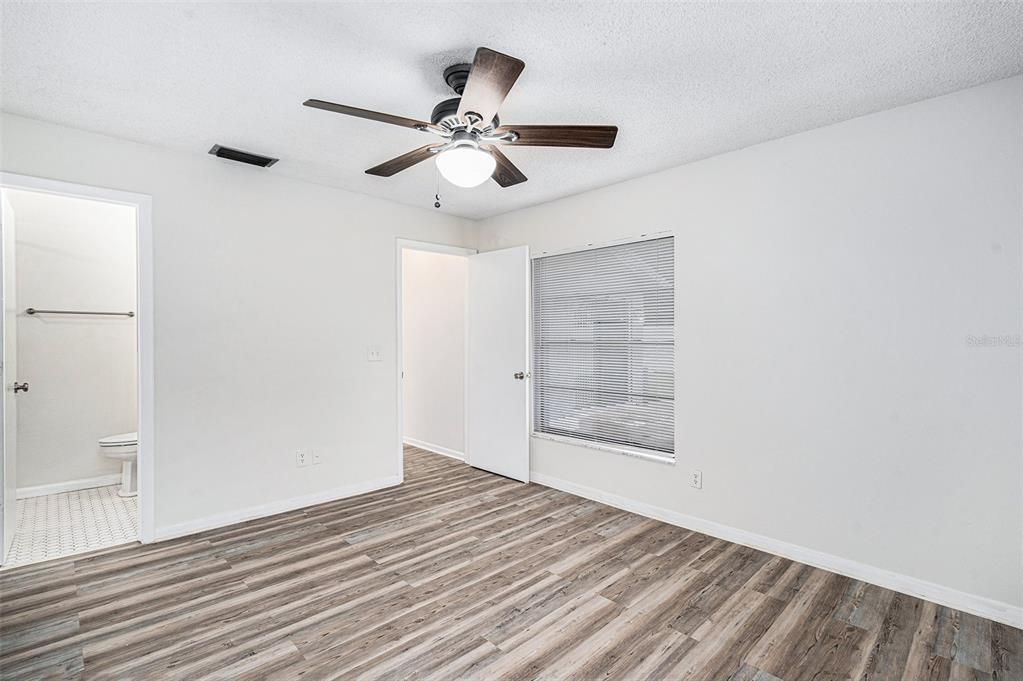 For Rent: $2,200 (3 beds, 2 baths, 1077 Square Feet)