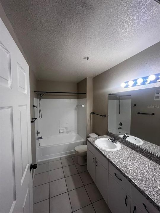 For Rent: $1,200 (1 beds, 1 baths, 499 Square Feet)