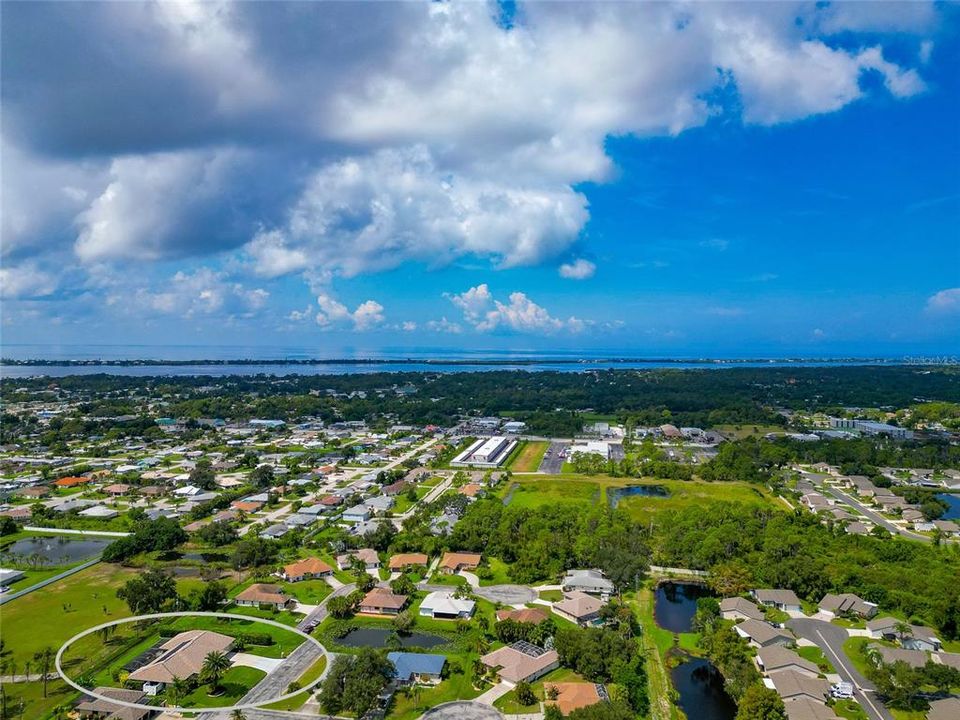 For Sale: $545,000 (3 beds, 2 baths, 1901 Square Feet)