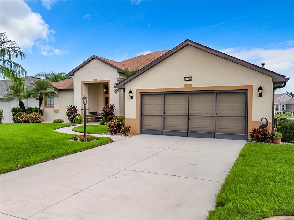 For Sale: $425,000 (3 beds, 2 baths, 2228 Square Feet)