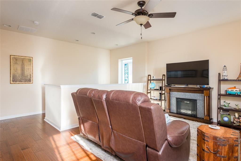 For Sale: $349,000 (3 beds, 2 baths, 2351 Square Feet)