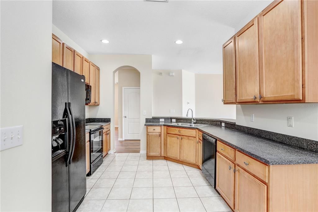 For Sale: $369,000 (3 beds, 3 baths, 2240 Square Feet)