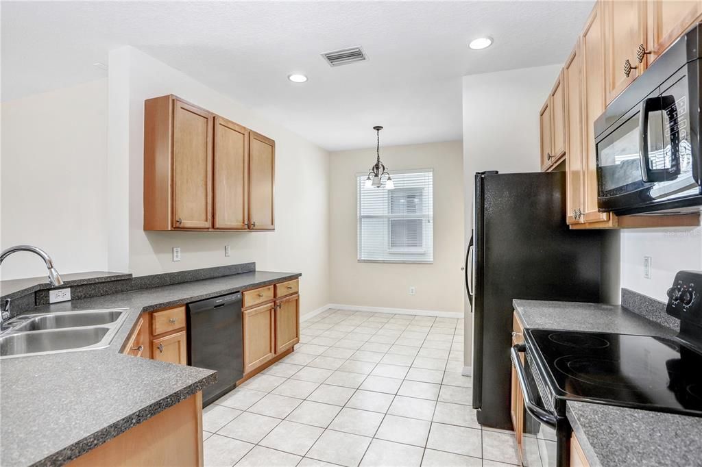 For Sale: $369,000 (3 beds, 3 baths, 2240 Square Feet)