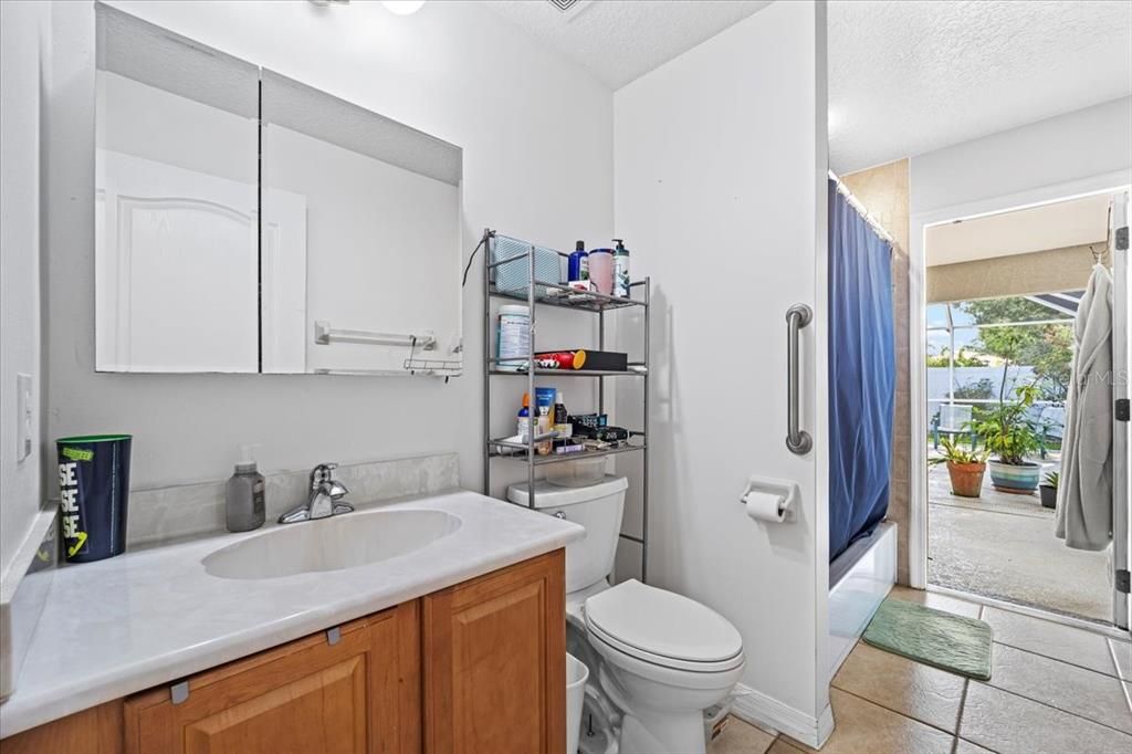 For Sale: $299,900 (3 beds, 2 baths, 1664 Square Feet)