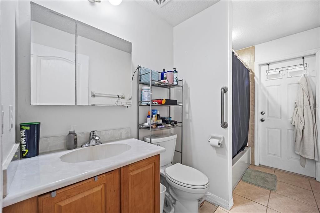 For Sale: $299,900 (3 beds, 2 baths, 1664 Square Feet)