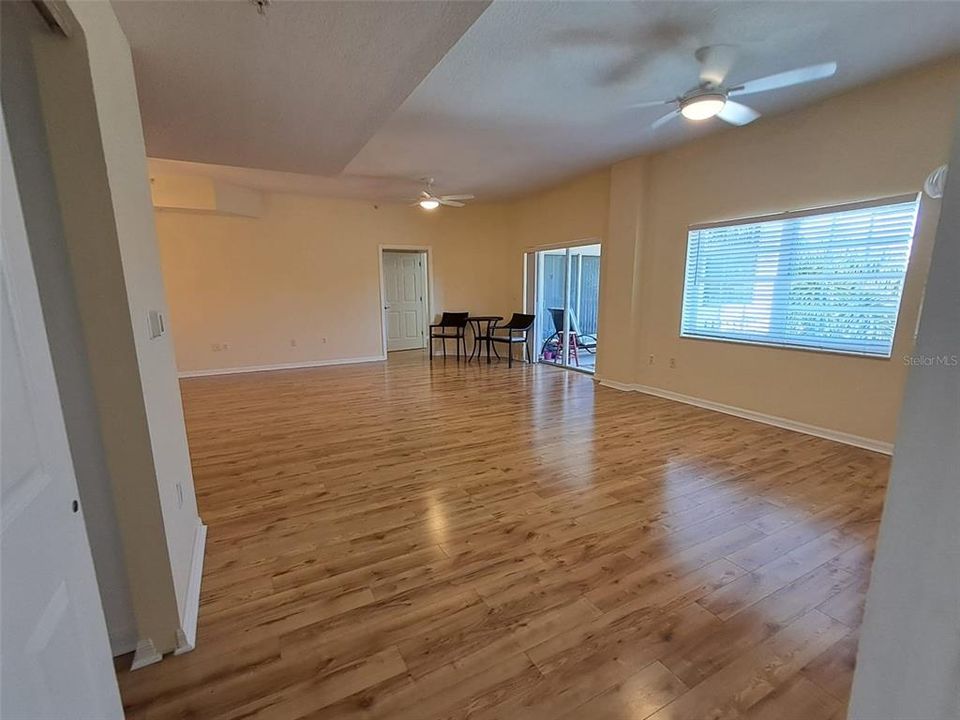 For Rent: $2,500 (2 beds, 2 baths, 1245 Square Feet)