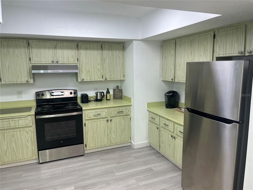 For Rent: $2,800 (2 beds, 2 baths, 1376 Square Feet)